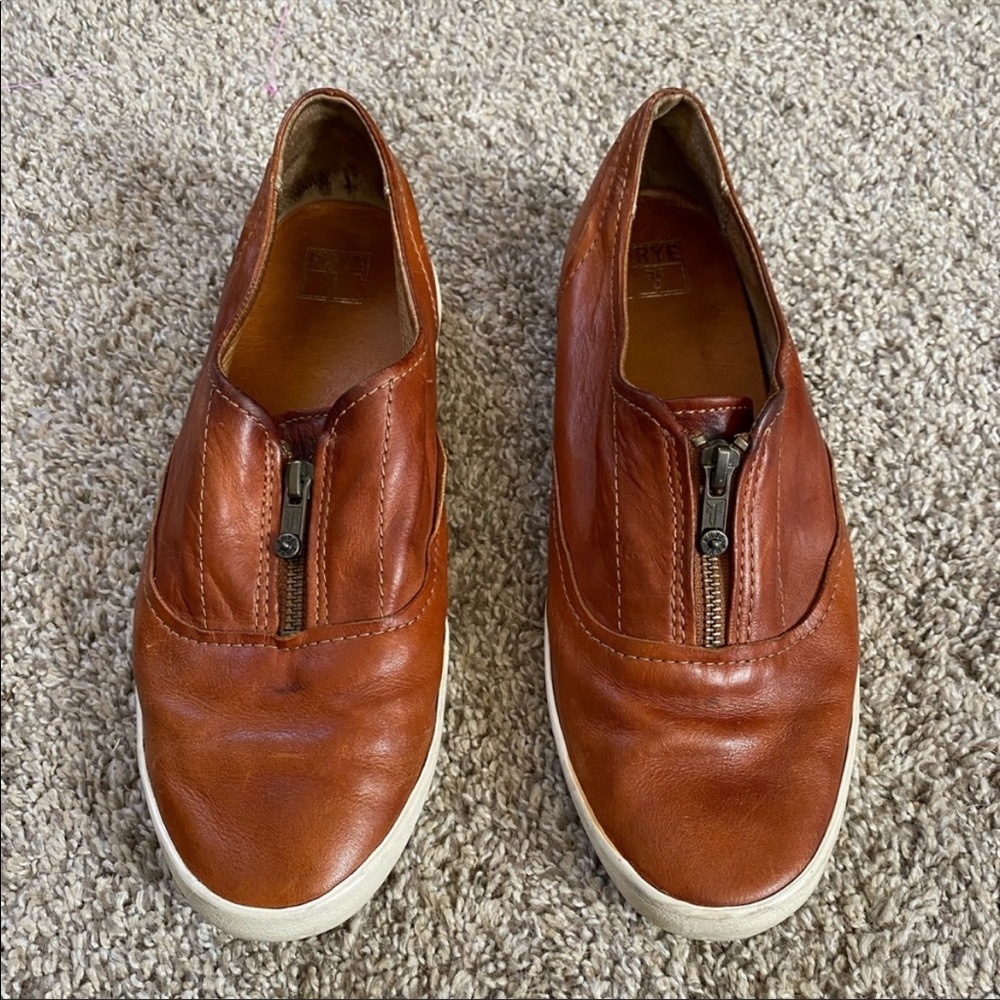 Frye Women's Dylan Zip Moto Sneaker 9.5